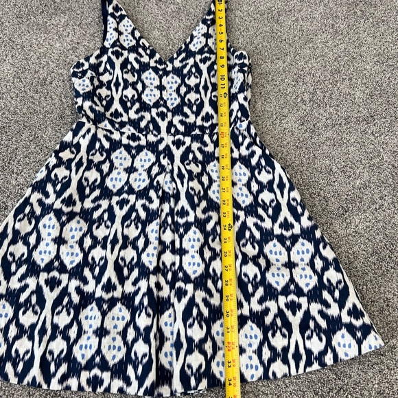 Gap 100% Linen Fit & Flare Ikat Print Sleeveless Blue White Mini Dress Size US 6 - Picture 6 of 11